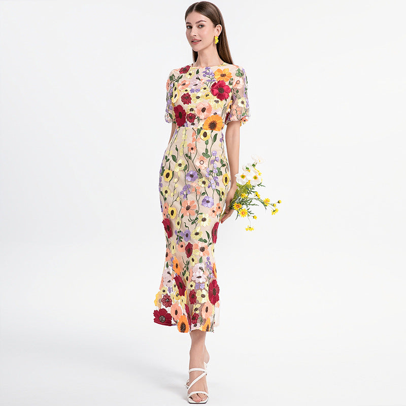 Coralina | Vestido de flores bordado