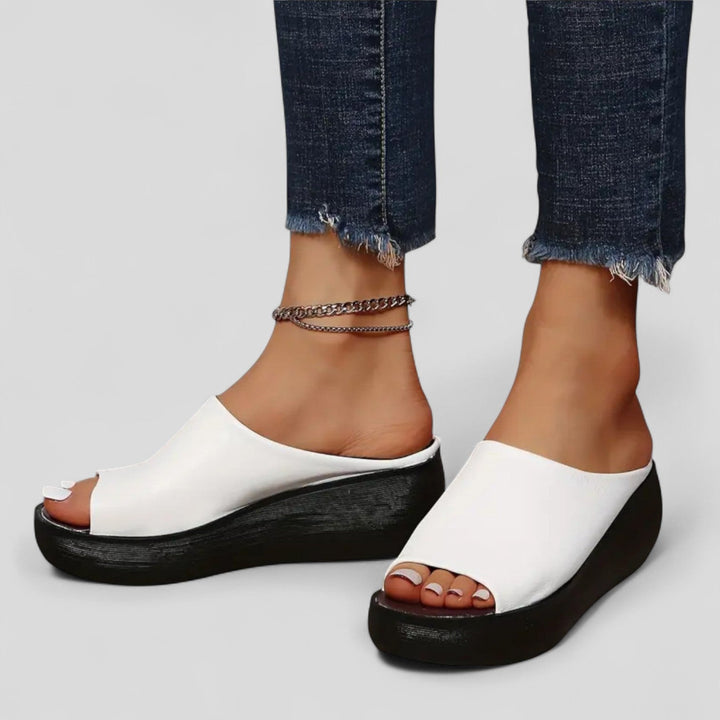 Leocadia | Mocasín