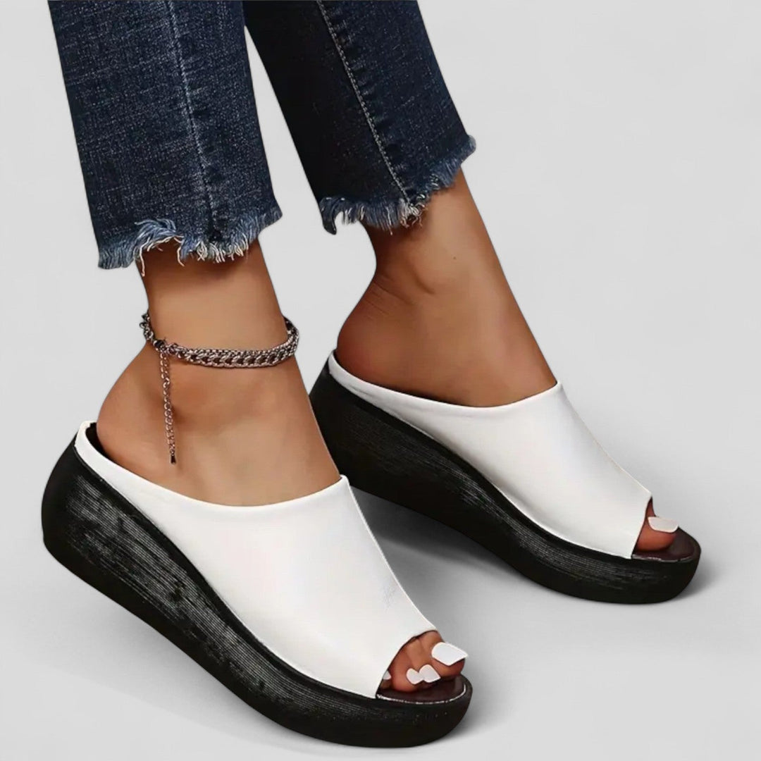 Leocadia | Mocasín